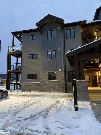 10 BEAUSOLEIL Lane 201, Blue Mountains, ON L9Y 2X5