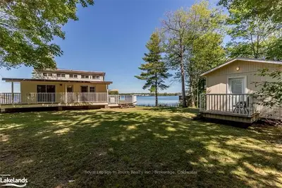 36 YELLOWHEAD, Georgian Bay, ON, L0K 1S0