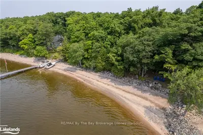 1720 IS 404/QUARRY, Georgian Bay, ON, P0E 1E0