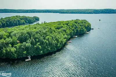 1032 LONG POINT Road, Lake of Bays, ON P0A 1H0