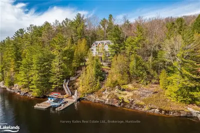 138 GOLDEN PHEASANT Drive, Huntsville, ON P1H 1B3