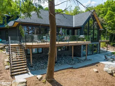 1160 WHITESIDE Road 41, Muskoka Lakes, ON P0B 1J0
