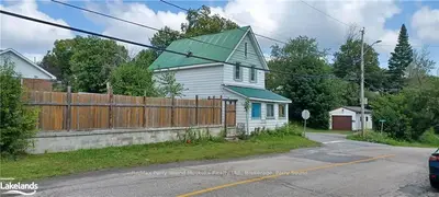 6 LOUISA Street, Parry Sound, ON P2A 2V4