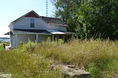 1050 RIVERSIDE Drive, Parry Sound Remote Area, ON P0G 1A0