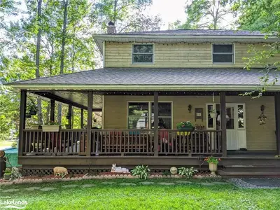 11 DUKE Street, Muskoka Lakes, ON P0B 1J0