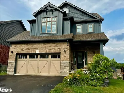 9 BRAESIDE Crescent, Huntsville, ON P1H 0C5