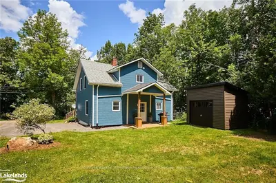 1 EAST ELLIOTT Street, Huntsville, ON P1H 1W8