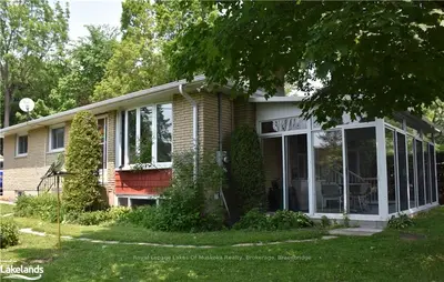 15 WELLINGTON Court, Bracebridge, ON P1L 1B9