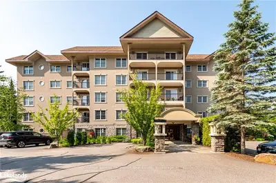 4 LEGACY Lane 206, Huntsville, ON P1H 2R2
