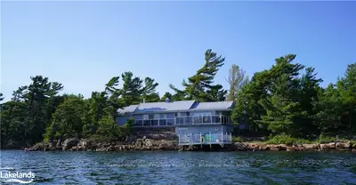1 A775 ISLAND, The Archipelago, ON, P0C 1G0