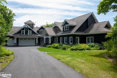 1655 MUSKOKA ROAD 118, Muskoka Lakes, ON, P1P 1W8