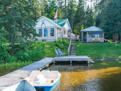 14 BEAVER LAKE Lane, Kearney, ON P0A 1M0