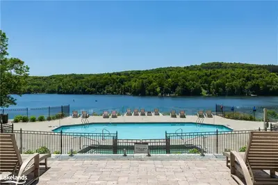 25 PEN LAKE POINT Drive 209, Huntsville, ON P1H 1A9