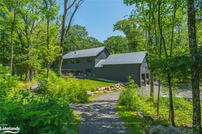 2112 WINDERMERE Road, Muskoka Lakes, ON P0B 1M0