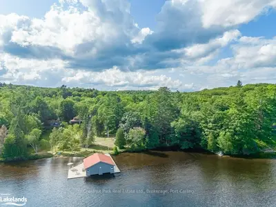1825 SOUTH PORTAGE Road, Lake of Bays, ON P1H 2J3