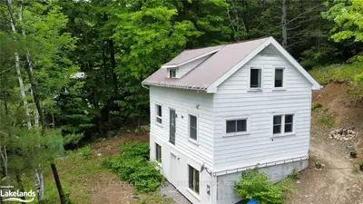 18 MCMULLEN Drive, Muskoka Lakes, ON P0C 1J0