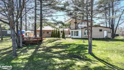 138 Lone Pine Road, Georgian Bay, ON L0K 1S0