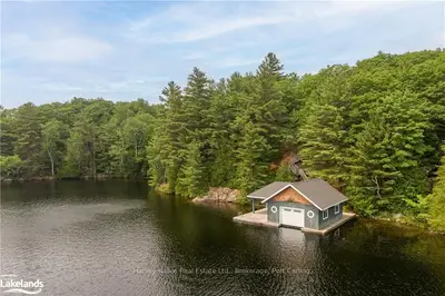 32 HAYHOE Road, Seguin, ON P0C 1H0