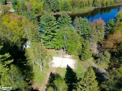 2410 FRASERBURG Road, Bracebridge, ON P1L 1X3
