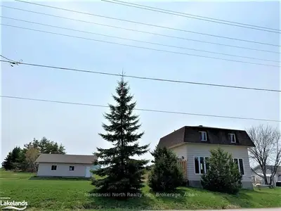 760 64, French River / Rivière des Français, ON, P0M 1A0