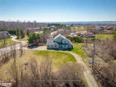 121 FAWCETT Lane, Blue Mountains, ON N0H 1J0