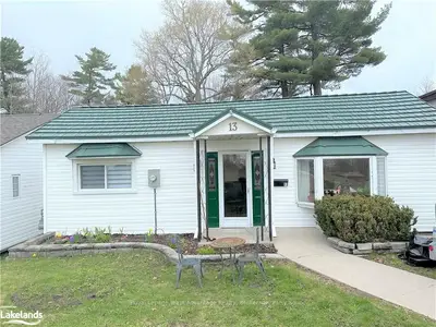 13 Joseph Street, Parry Sound, On P2a 2g3