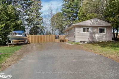 142A WILLIAM Street, Parry Sound, ON P2A 1W2