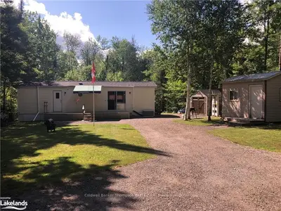 885 SOUTH LAKE BERNARD Road, Strong, ON P0A 1Z0