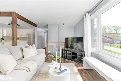 1A SHAW Crescent, Huntsville, ON P1H 1V8