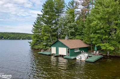 2 HILLS, Lake of Bays, ON, P1H 2H6