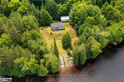 1098 SOUTH MENOMINEE LAKE Road, Lake of Bays, ON P1H 2J3