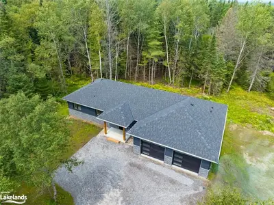 146 STAHLS Road, Huntsville, ON P1H 2J4
