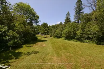 2010 BEAR CAVE Road, Muskoka Lakes, ON P0C 1J0