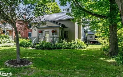 93 KIMBERLEY Avenue, Bracebridge, ON P1L 1Z8