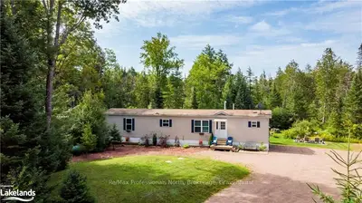1034 THOMPSON Road, Bracebridge, ON P1L 1X1