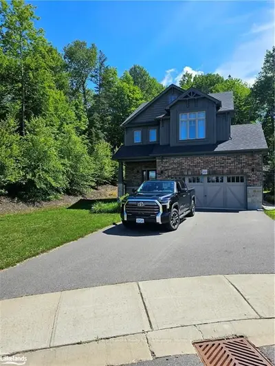 22 Braeside Crescent, Huntsville, ON P1H 0C6