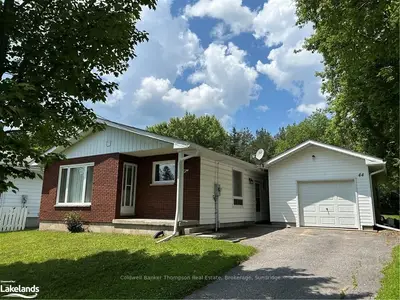 44 QUEEN Street, Sundridge, ON P0A 1Z0