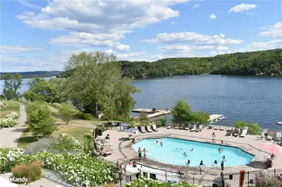25 Pen Lake Point Road 207, Huntsville, On P1h 1b4