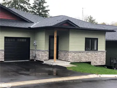 4 Ertler Lane, Huntsville, ON P1H 1S7