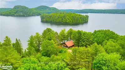1051 BAYVIEW Avenue, Lake of Bays, ON P0B 1A0