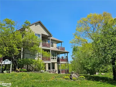 1911 GRANDVIEW FOREST GLEN Drive 1, Huntsville, ON P1H 2N1