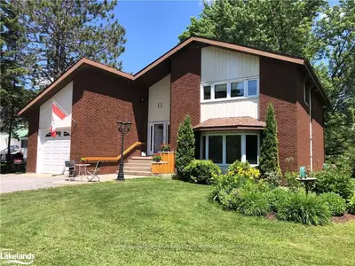 11 BARRIE Street, Sundridge, ON P0A 1Z0