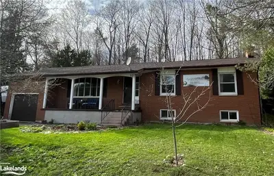 52 MEADOW PARK Drive, Huntsville, ON P1H 1E7