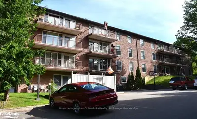 38 MONCK Road 202, Bracebridge, ON P1L 1P4