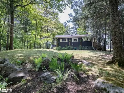 1011 SCOUT Trail, Muskoka Lakes, ON P0B 1J0