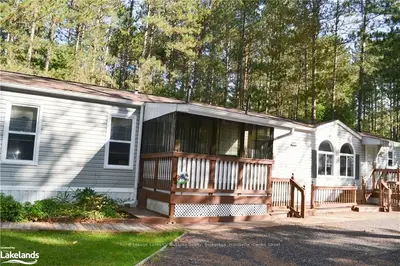 27 BUCK Avenue, Huntsville, ON P1H 2J2
