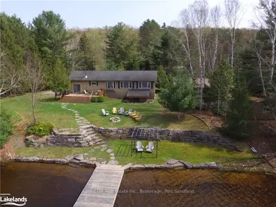 1096 PAINT LAKE Road, Lake of Bays, ON P0A 1E0