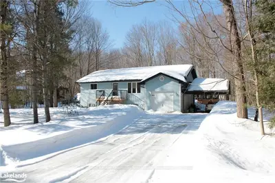 124 CLEARWATER LAKE Road, Huntsville, ON P0B 1L0