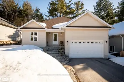 23 OAKWOOD Heights, Bracebridge, ON P1L 2G5