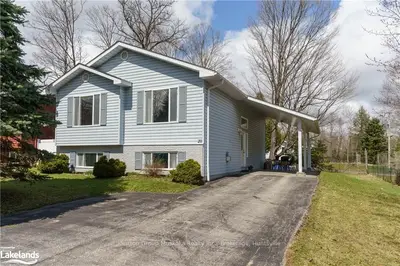 20 Hilltop Drive, Huntsville, ON P1H 1C5